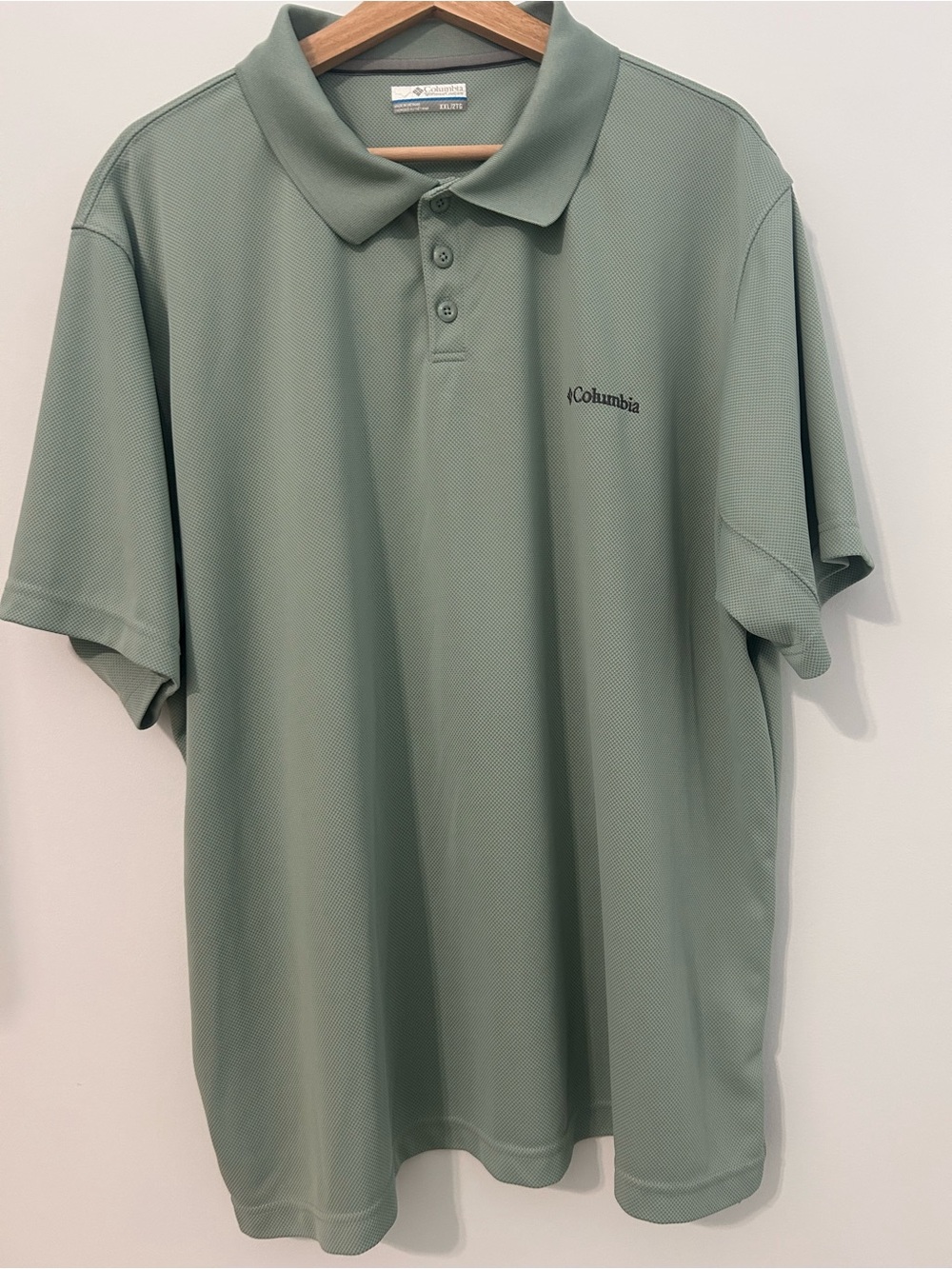 Columbia Men’s Light Sage Green Polo Shirt